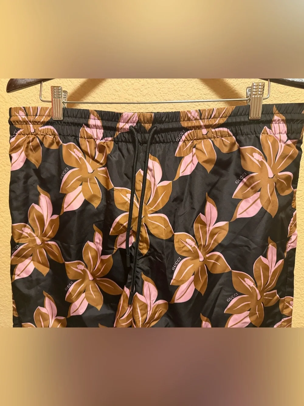 New Gucci Logo Floral Print Brown Pink Swim Shorts Size 52 / US L / Waist 34 38